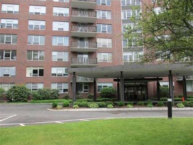 Imperial Towers unit 15, Chestnut Hill, MA 02467 - photo 2