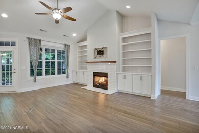 3336ParamountWay-07