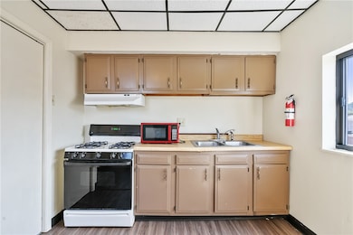 751 Chartiers Ave, Mc Kees Rocks, PA 15136 - photo 5