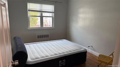 215-10 Hillside Ave unit 1st Floor, Jamaica, NY 11427 - photo 3