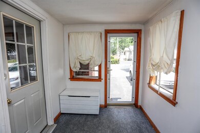 103 Bow St, Manchester, NH 03103 - photo 4
