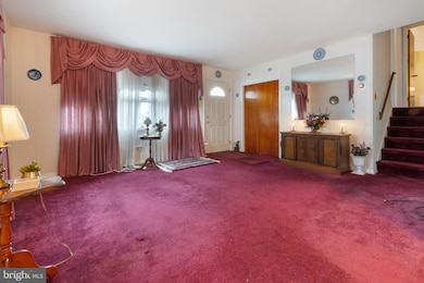 429 Portland Dr, Broomall, PA 19008 - photo 5