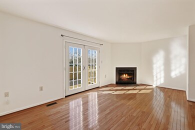 14401 Bakersfield Ct, Silver Spring, MD 20906 - photo 2