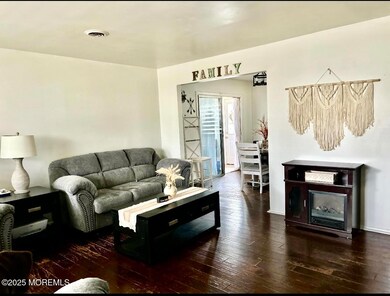 24 Hampshire Rd, Toms River, NJ 08757 - photo 3