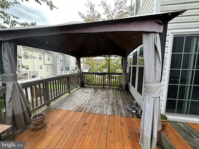 8935 Singleleaf Cir, Lorton, VA 22079 - photo 6