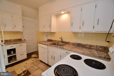 527 W 2nd St, Lansdale, PA 19446 - photo 7