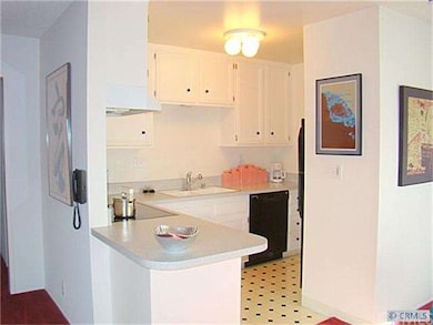 BRIGHT KITCHEN WITH NEW APPLIANCES