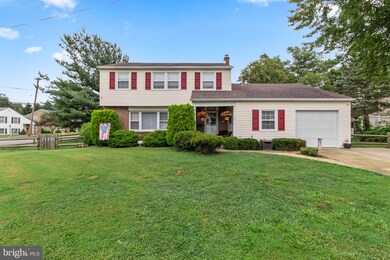 4571 Marianne Dr, Brookhaven, PA 19015 - photo 2