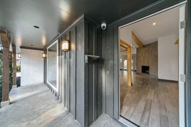 1406 Lynnview Dr, Houston, TX 77055 - photo 2