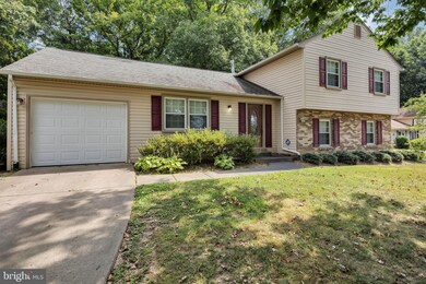 4291 Country Squire Ln, Fairfax, VA 22032 - photo 2