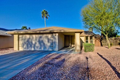 2010 N Comanche Dr, Chandler, AZ 85224 - photo 2