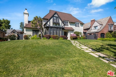 157 N Las Palmas Ave, Los Angeles, CA 90004 - photo 2