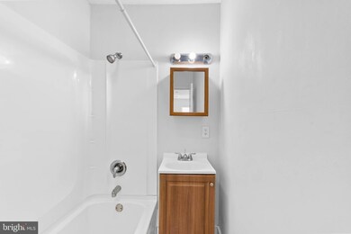 17 Willis St, Penns Grove, NJ 08069 - photo 6