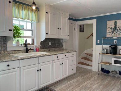 646 N Main St, Wolfeboro, NH 03894 - photo 3