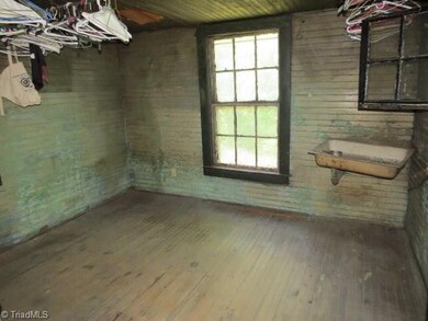 161 Ridge St, Reidsville, NC 27320 - photo 3