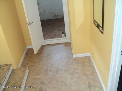 41 Mack St, Wilkes Barre, PA 18705 - photo 2