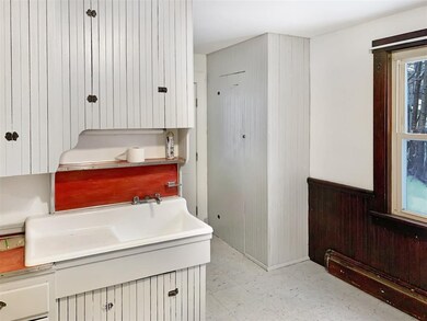 66 Sullivan St unit 68, Claremont, NH 03743 - photo 2