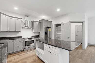 03_196NCrestviewTerrace_2030_BoschStainl