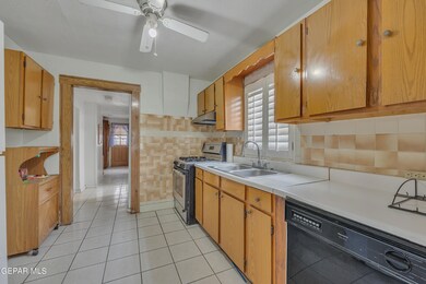 2810 Van Buren Ave, El Paso, TX 79930 - photo 4