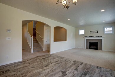 21285 Darnel Ave-6