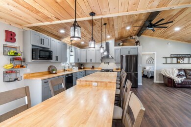 842 Maxfield Rd, Howland, ME 04448 - photo 4