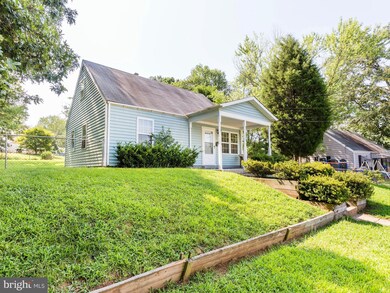 111 Morton Ct, Manassas Park, VA 20111 - photo 3