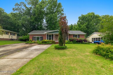 113 Brookdale Plaza, Jacksonville, NC 28546 - photo 2