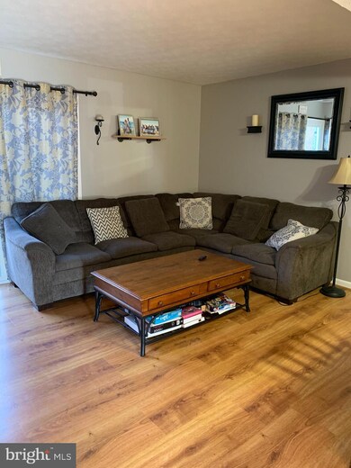 6243 Meadowcroft Rd, Sykesville, MD 21784 - photo 2