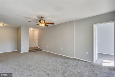 404 Girard St unit 303, Gaithersburg, MD 20877 - photo 2