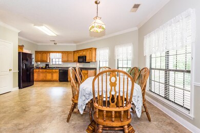 1812 Edgewood break kitchen