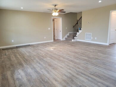 651 Ridge St, Manchester, TN 37355 - photo 2