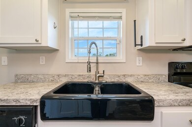 9-web-or-mls-321 W Renior Rd-06