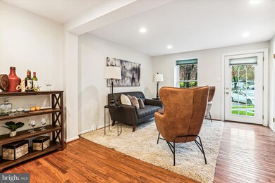 1637 Fieldthorn Dr, Reston, VA 20194 - photo 7