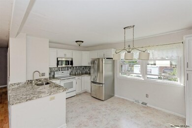 19 Delaware Ave, Rensselaer, NY 12144 - photo 6