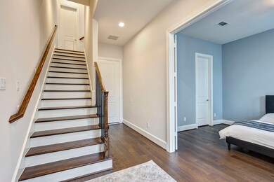 221 E 27th St, Houston, TX 77008 - photo 3