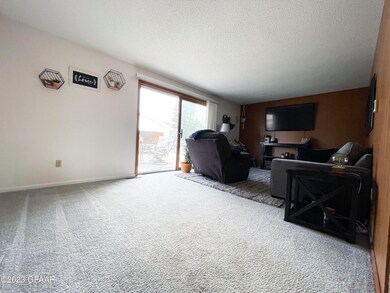 1515 S 18th St, Grand Forks, ND 58201 - photo 6