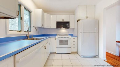 12 Chestnut Ct, Rensselaer, NY 12144 - photo 7