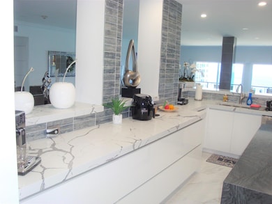 Leisure Towers unit PH B, Pompano Beach, FL 33062 - photo 5