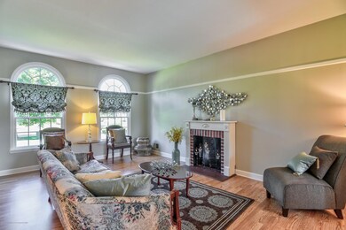 07-Living Room
