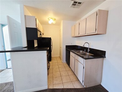 5211 Lindell Rd unit 104, Las Vegas, NV 89118 - photo 5