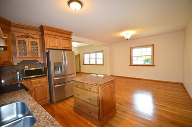 50 Auburn St, West Newton, MA 02465 - photo 3