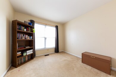 1302 York Dr, Carpentersville, IL 60110 - photo 2