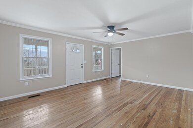 347 Highland Dr-5