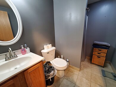 15 N Frolic Ave, Waukegan, IL 60085 - photo 5