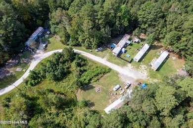 141 Bronco Ln, Jacksonville, NC 28540 - photo 2