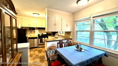 1901 W Hillsdale St, Lansing, MI 48915 - photo 4