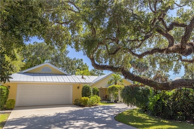 300 Cathedral Oaks Dr, Vero Beach, FL 32963 - photo 2