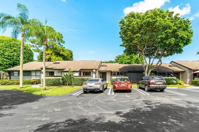 476 Lynbrook Ct unit 476, Royal Palm Beach, FL 33411 - photo 2
