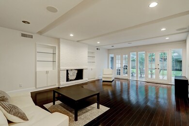 10007 Burgoyne Rd, Houston, TX 77042 - photo 7