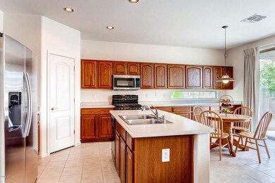 1421 e fairview street-large-008-27-Kitc